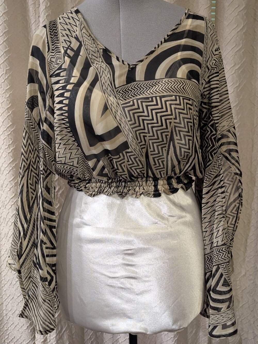 MYTH geometric print blouse